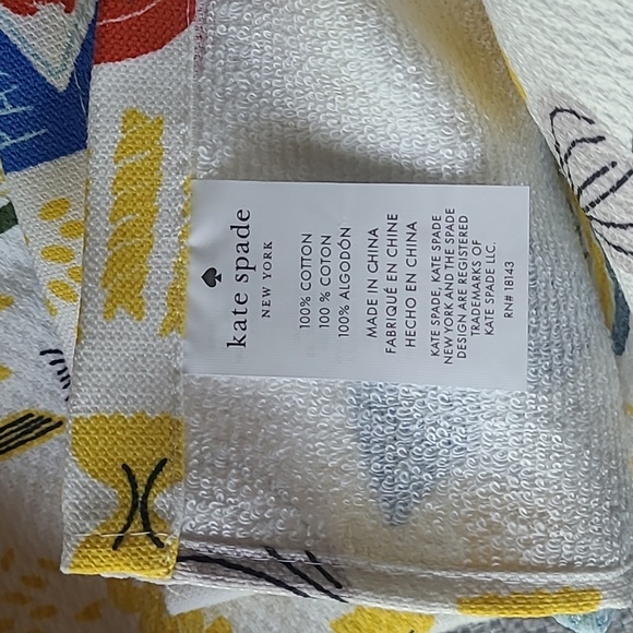 ♠️🍅Kate Spade Kitchen Towels & Mitts Set - Picture 7 of 9